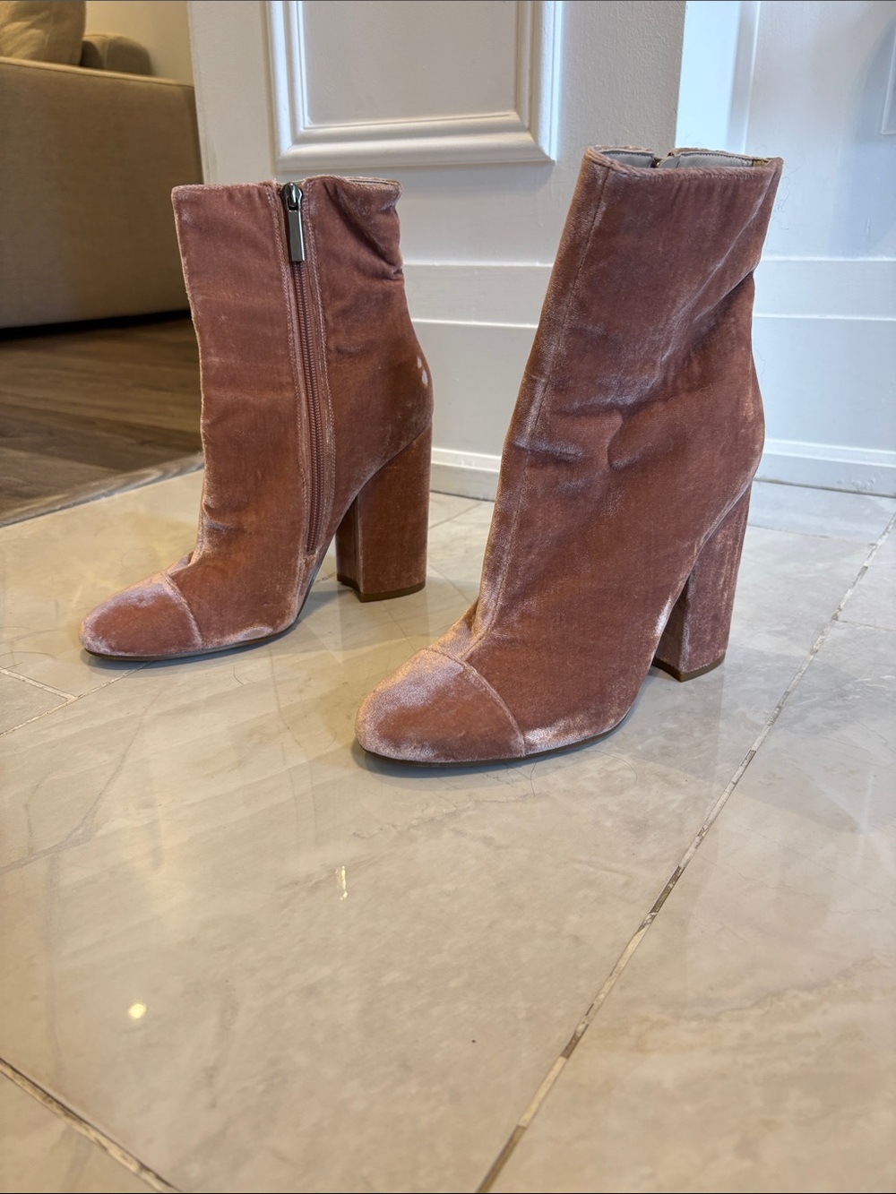 Kendall and Kylie Velvet Pink High-Heel Ankle Boots - Size 8.5